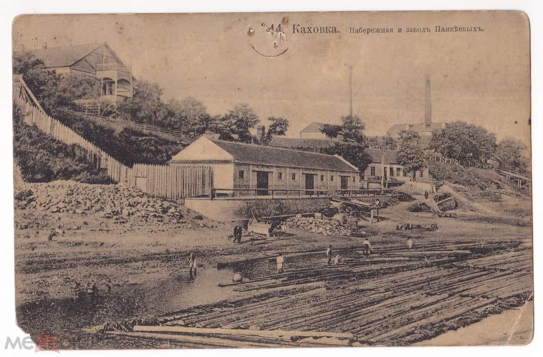 Embankment of the town of Kakhovka (open sources)