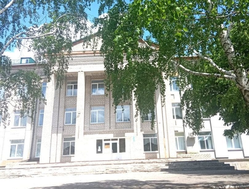 The building of Osnova Gymnasium before the full-scale russian invasion 