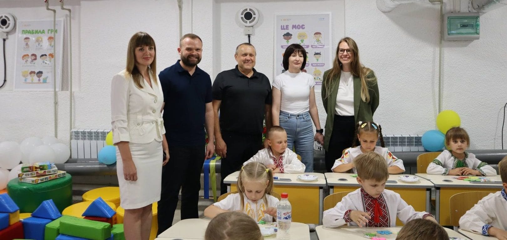 Representatives of the ministry, regional and district administrations and community leaders visiting a shelter in one of the educational institutions