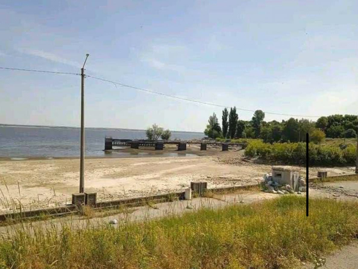 The embankment of the town of Kakhovka after the destruction of the Kakhovka HPP. Open sources