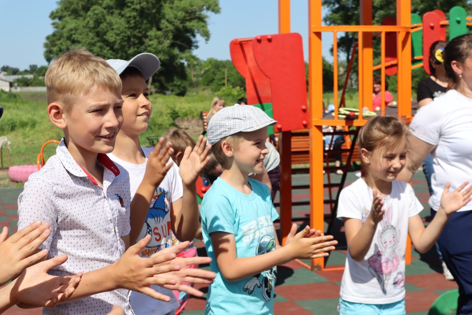 Children of the Kehychivka community