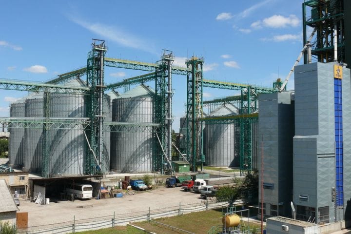 Elevator complex “Service Grain”, the town of Artsyz