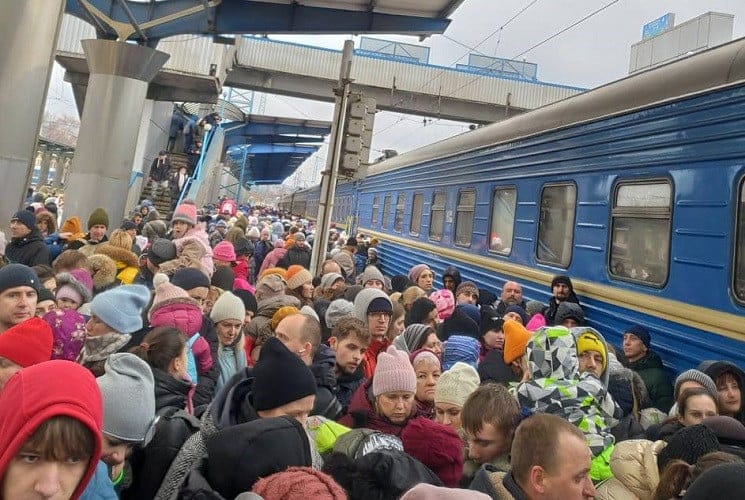 The railway station of Dnipro, which became an evacuation hub 