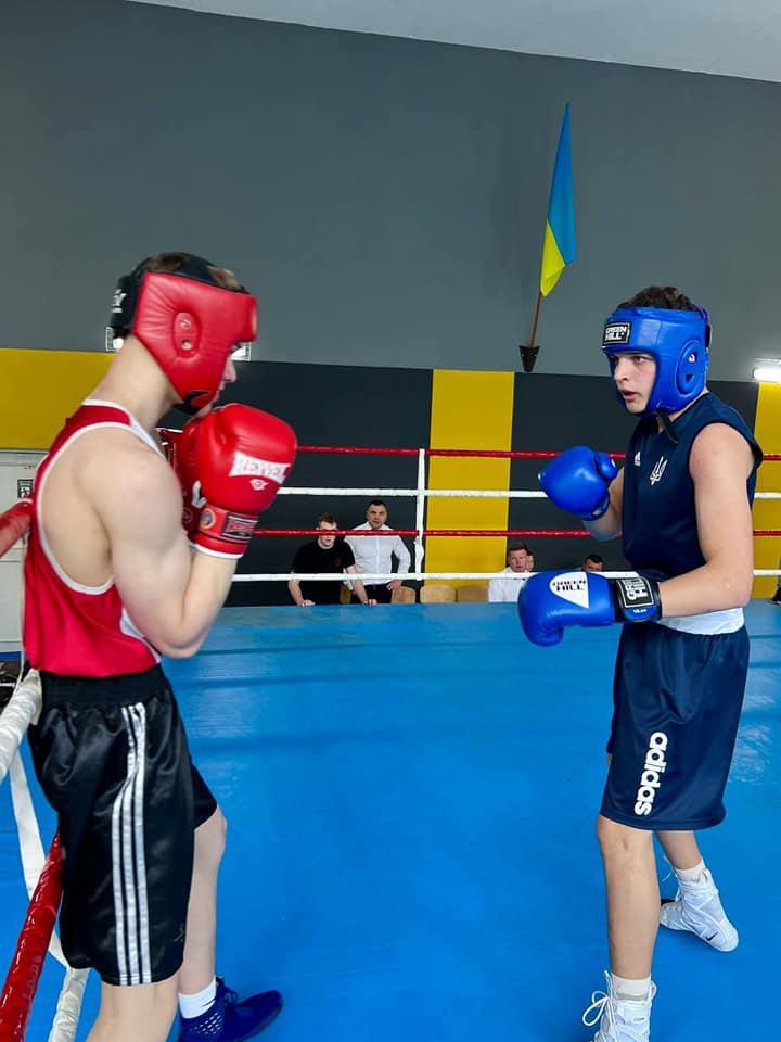 A fight at the Volyn Boxing Championship among men, youth, and children in Luboml