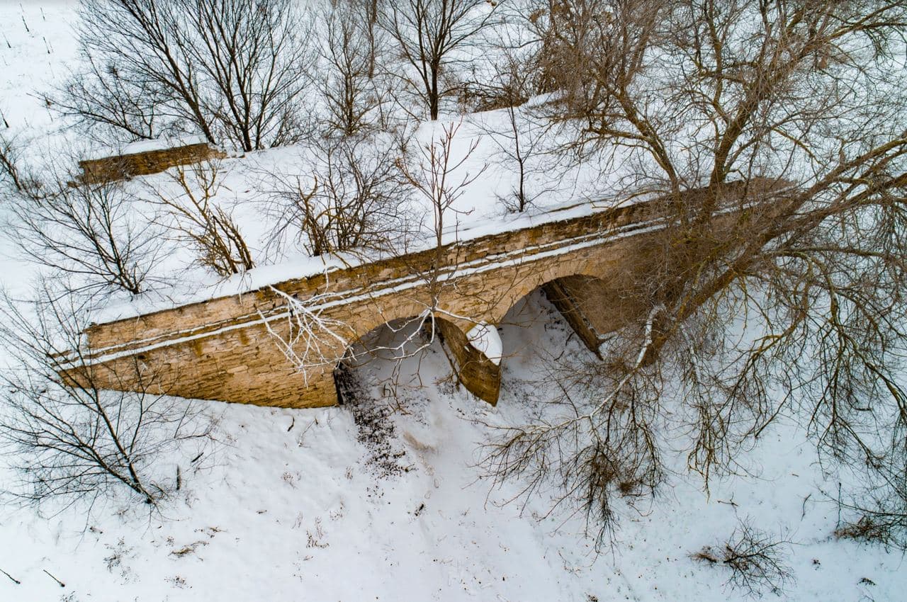 The Osokorivka bridge, 19th century. Until 1967, the Southern Tract was the main road artery of the Novovorontsovka Area