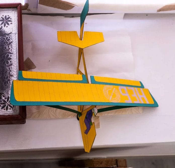 Paper models of the first airplanes