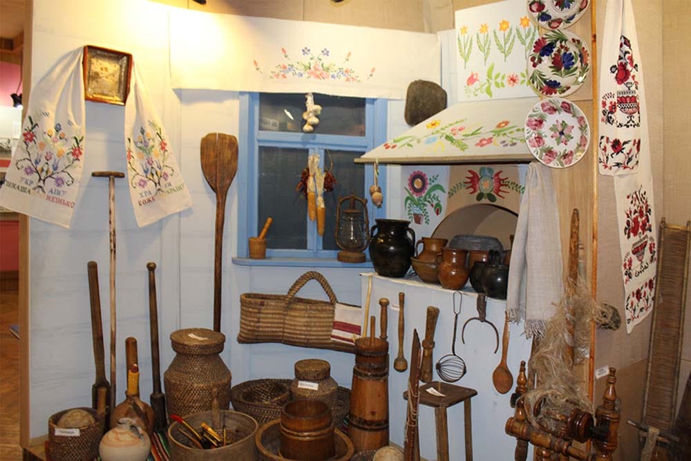 Household items, Novovolynsk Historical Museum / source: Encyclopedia of modern Ukraine