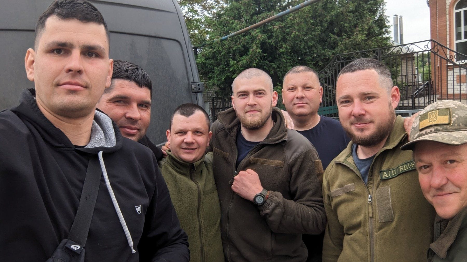 Volunteers going to the frontline