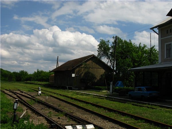 Zastavna Railway Station