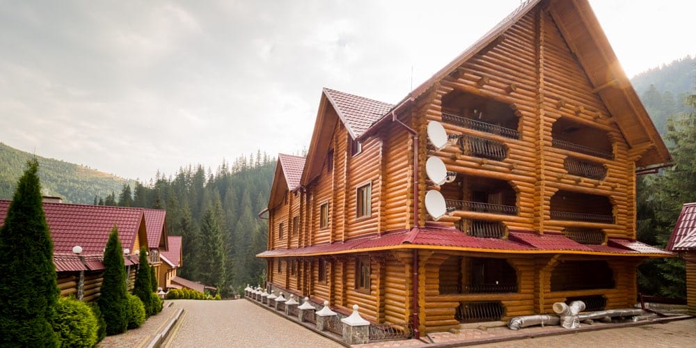 Hotel and restaurant complex “Arnika”