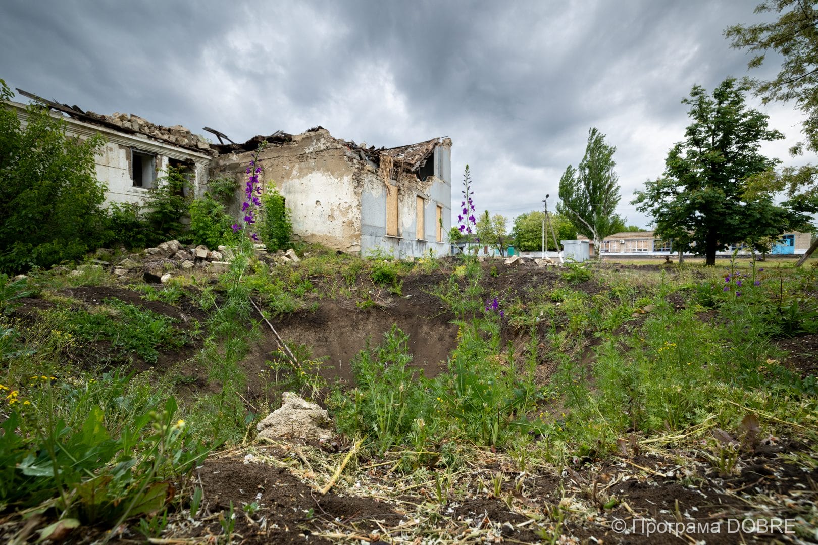 The building of the Novovoskresenske branch of the Novovorontsovka Center for Culture and Leisure destroyed by the occupiers.