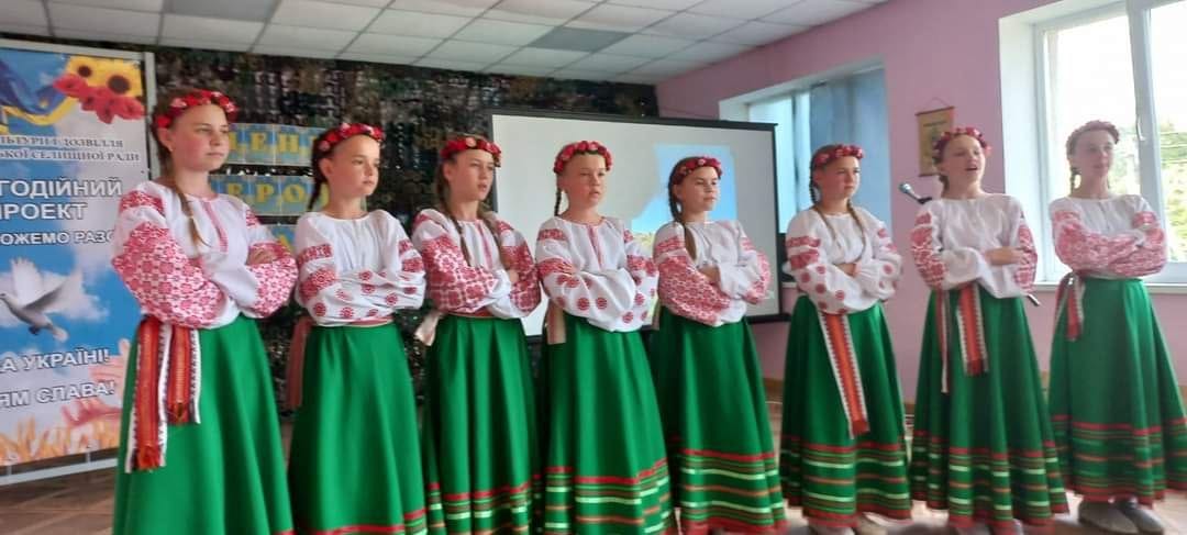 Exemplary amateur folklore ensemble