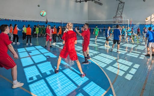Warm-up of the teams before the competition at the Zastavna Children's Sports School