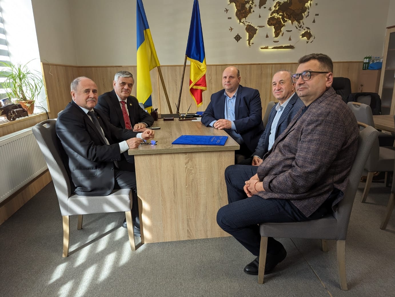 Signing of an agreement with Romanian colleagues.