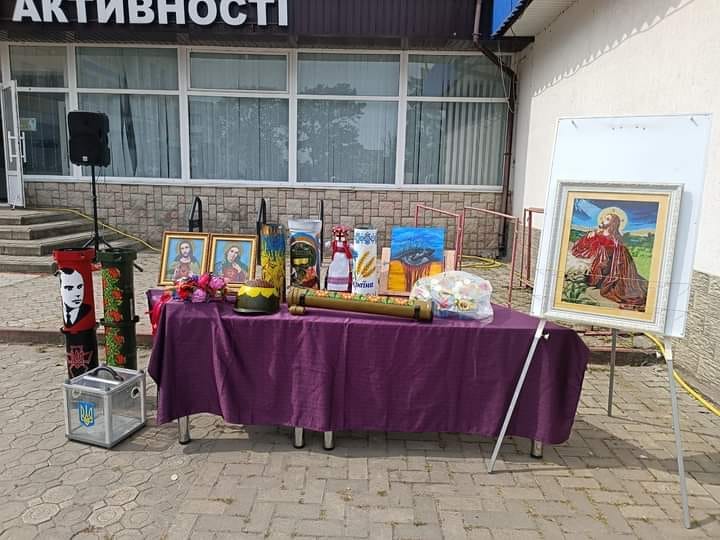 A charity fair and auction organized by students of the Burshtyn Lyceum to support the Armed Forces of Ukraine