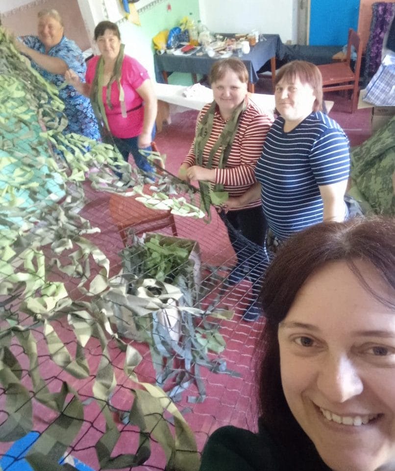 Residents of the village of Ostryvtsi of the Volodymyrets community weaving nets