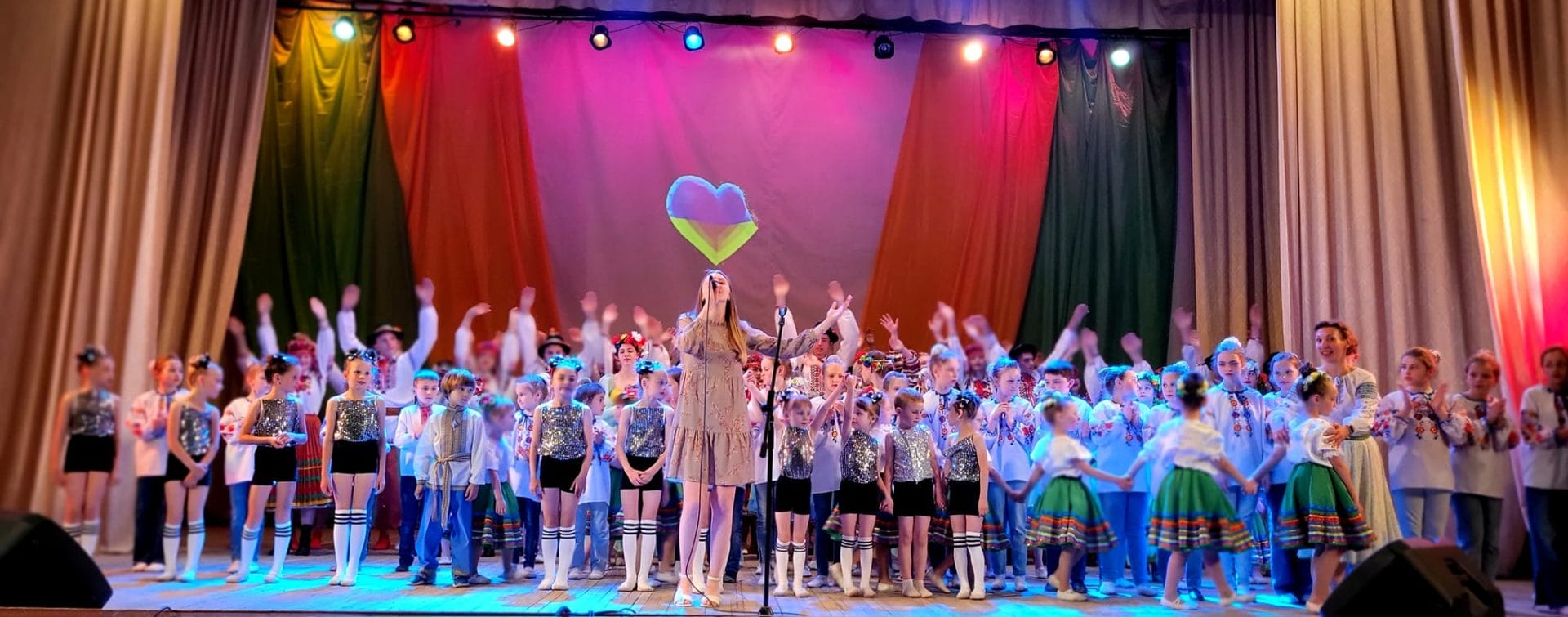 Charity concert in support of the army