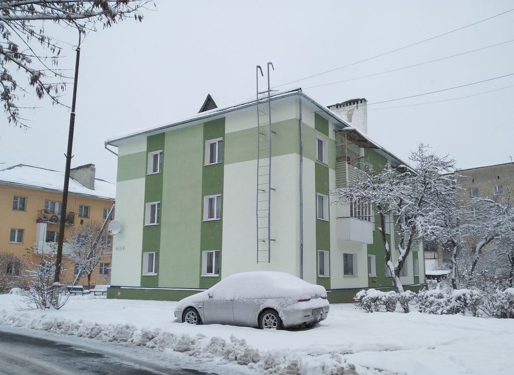 Insulated residential building