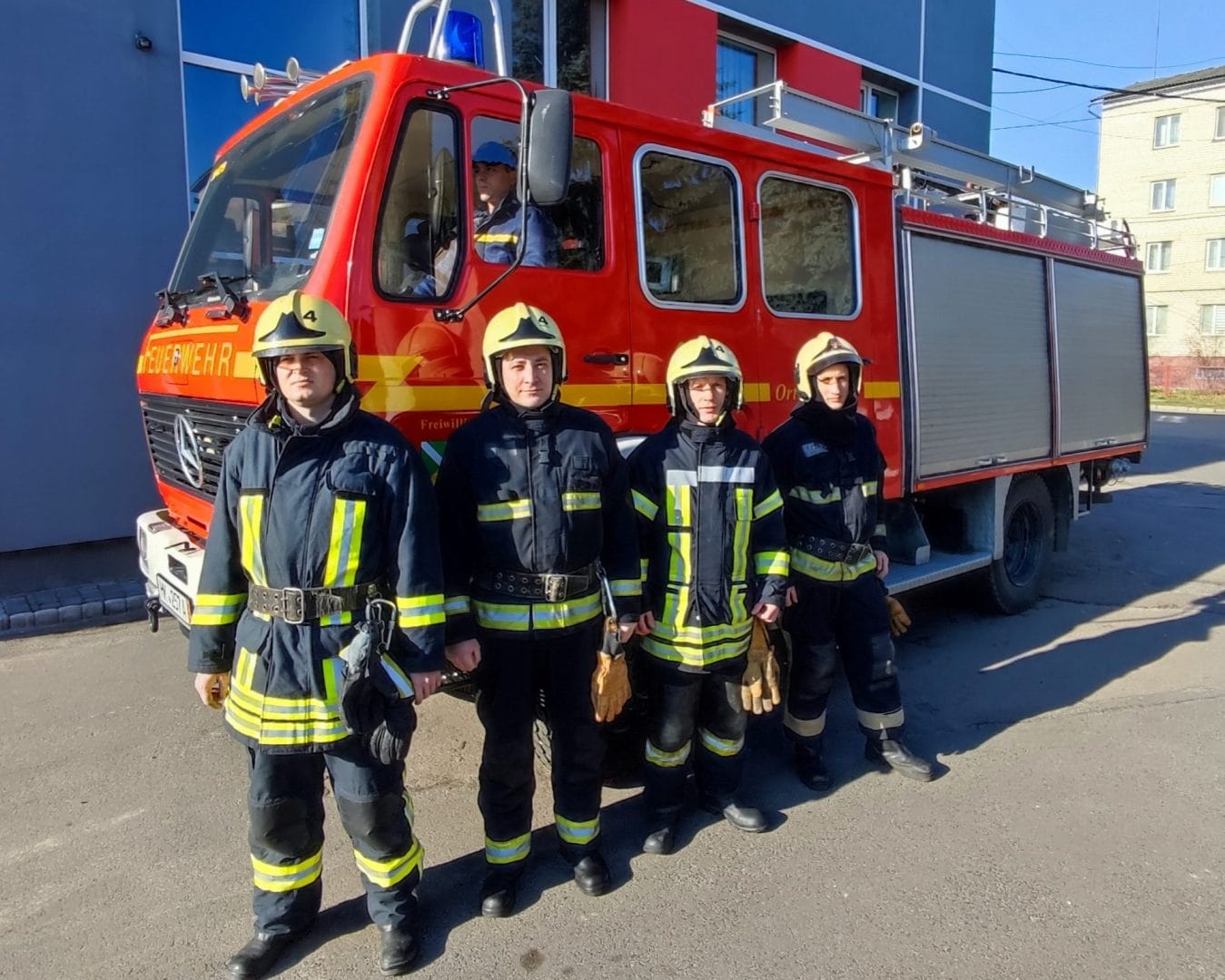 The partner town of Walsrode handed over a fire engine to the Kovel rescuers
