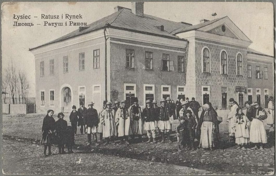 Archival photo of the settlement of Lysets
