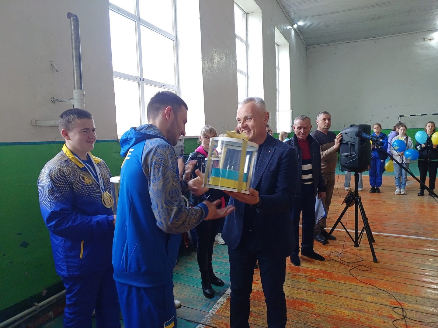 Community Head Congratulates Athletes