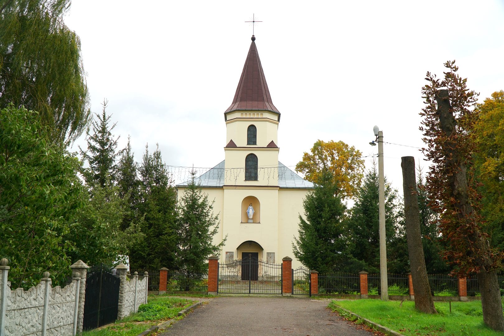 Roman Catholic Church in the settlement of Lysets