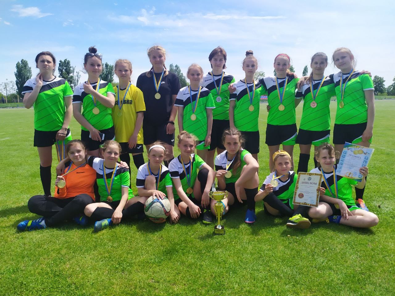 Girls’ football team “Iskra”