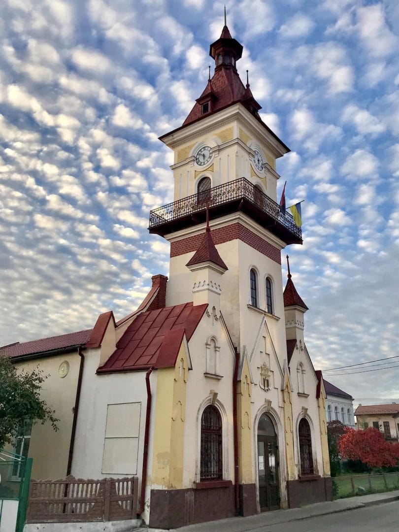 Town Hall (fire tower) — the city’s main symbol, with a clock restored in 2010