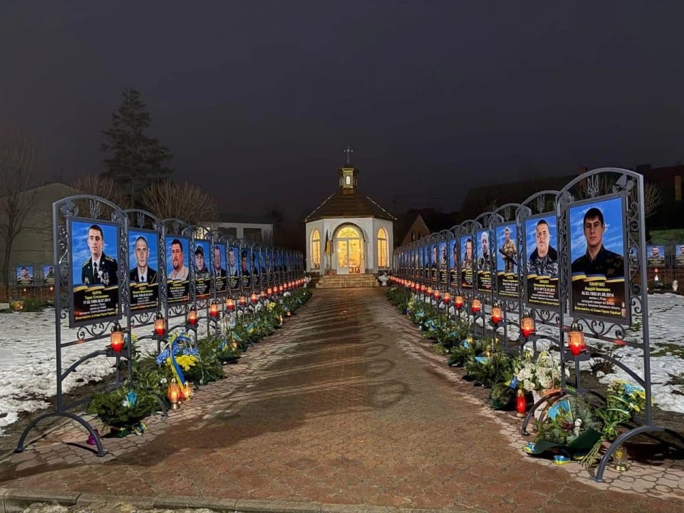 Memorial to fallen soldiers