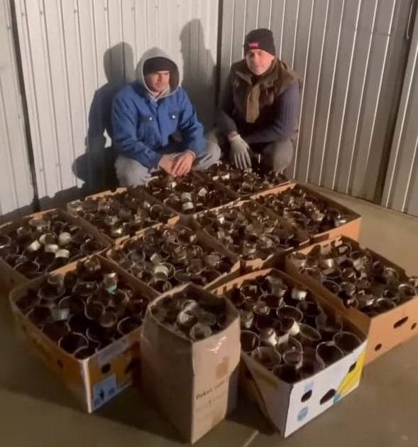 Trench candles for Ukrainian soldiers