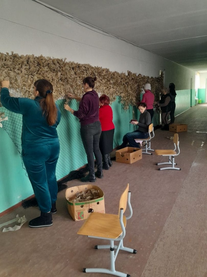 Weaving Camouflage Nets