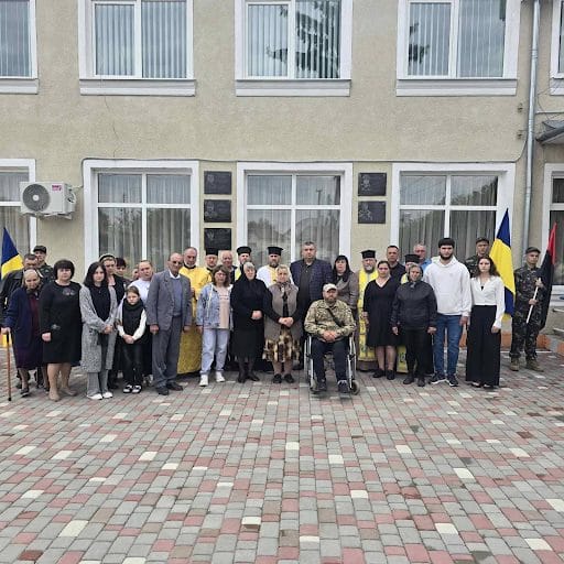 Head of the Community with the Community